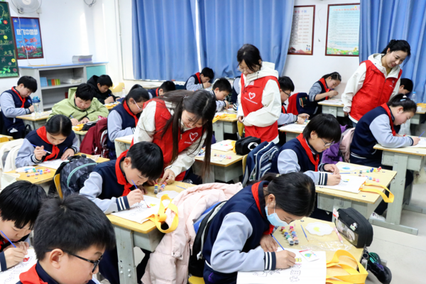 央地携手润校园 绘就水网新画卷 手绘摄影:王彪.png